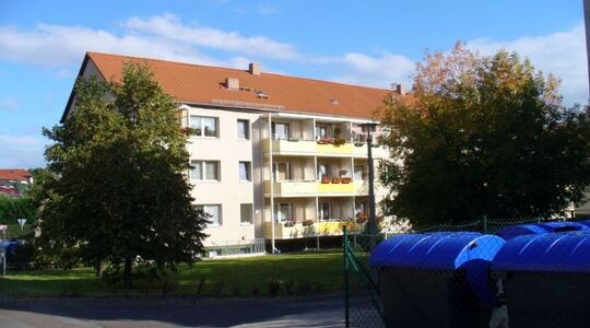 Frisch renovierte 3-Raum-Wohnung mit Balkon zu vermieten!